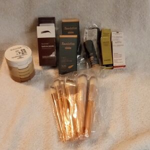 Clarins & Chanel Mixed Women’s Makeup Set in Gold and Black